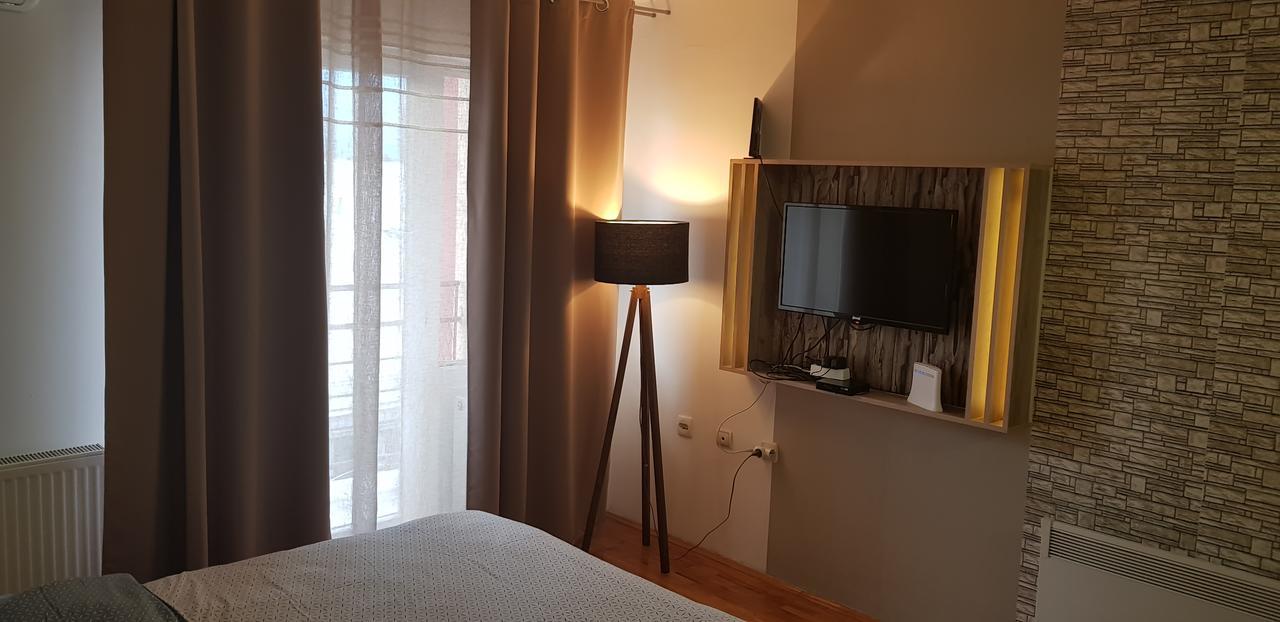 Nice Apartment Ni Esterno foto